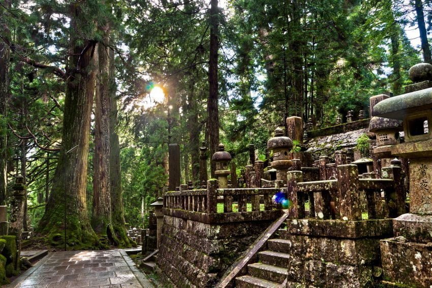JAPONYA’NIN GİZLİ TAPINAKLAR DÜNYASI