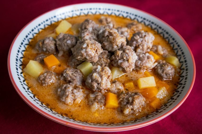 Ekşili Köfte Evde Nasıl Yapılır?