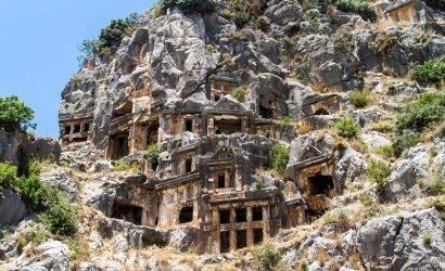 myra antik kent mezarlar