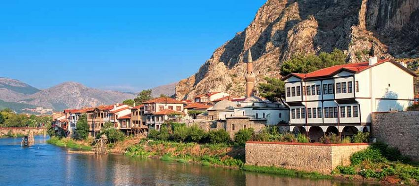 Yalıboyu Evleri Amasya’nın Simgesi
