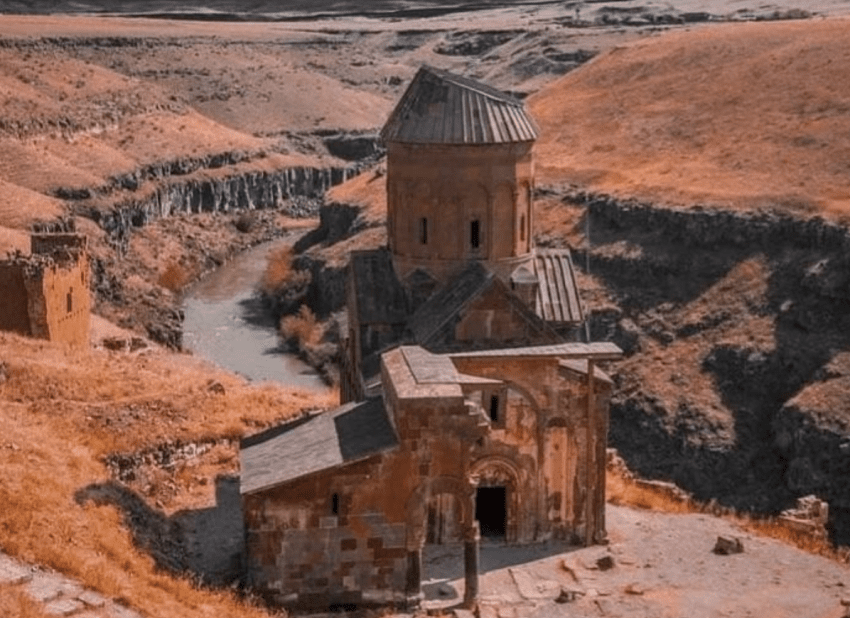 Tigran Honents Kilisesi