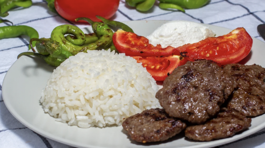 Sivas Köftesi Evde Nasıl Yapılır?